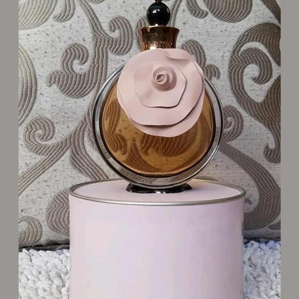 Valentina fragrance